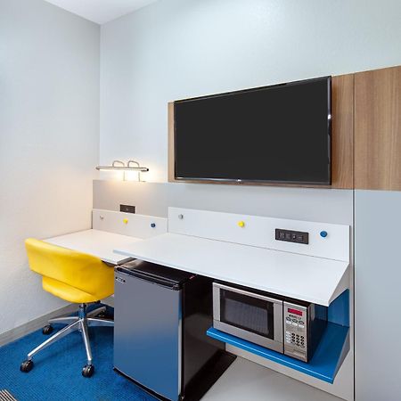 Microtel Inn & Suites Columbus North エクステリア 写真