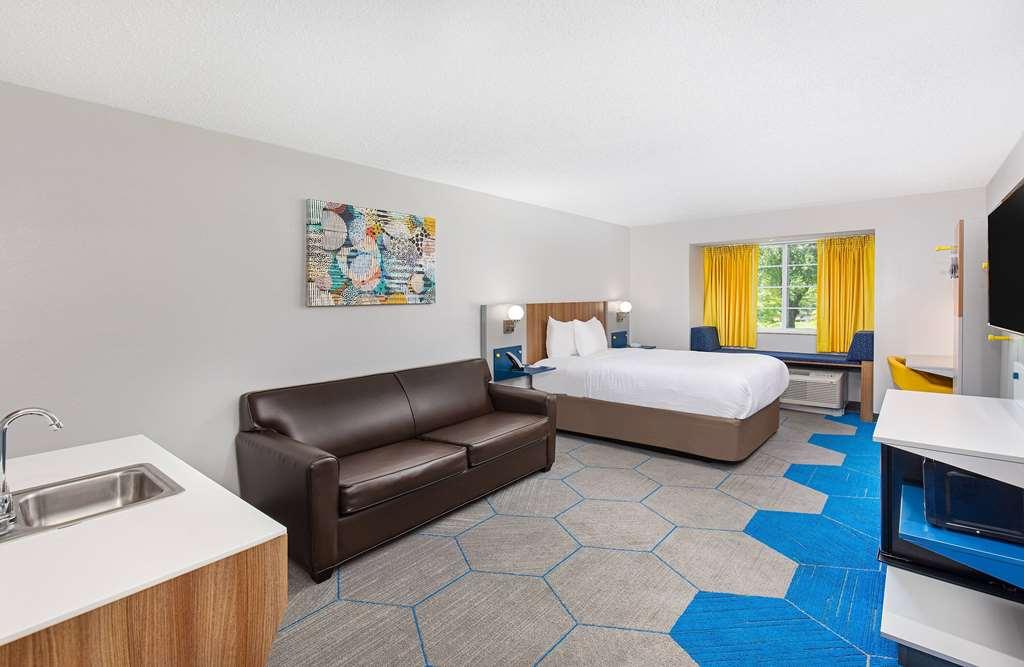 Microtel Inn & Suites Columbus North 部屋 写真