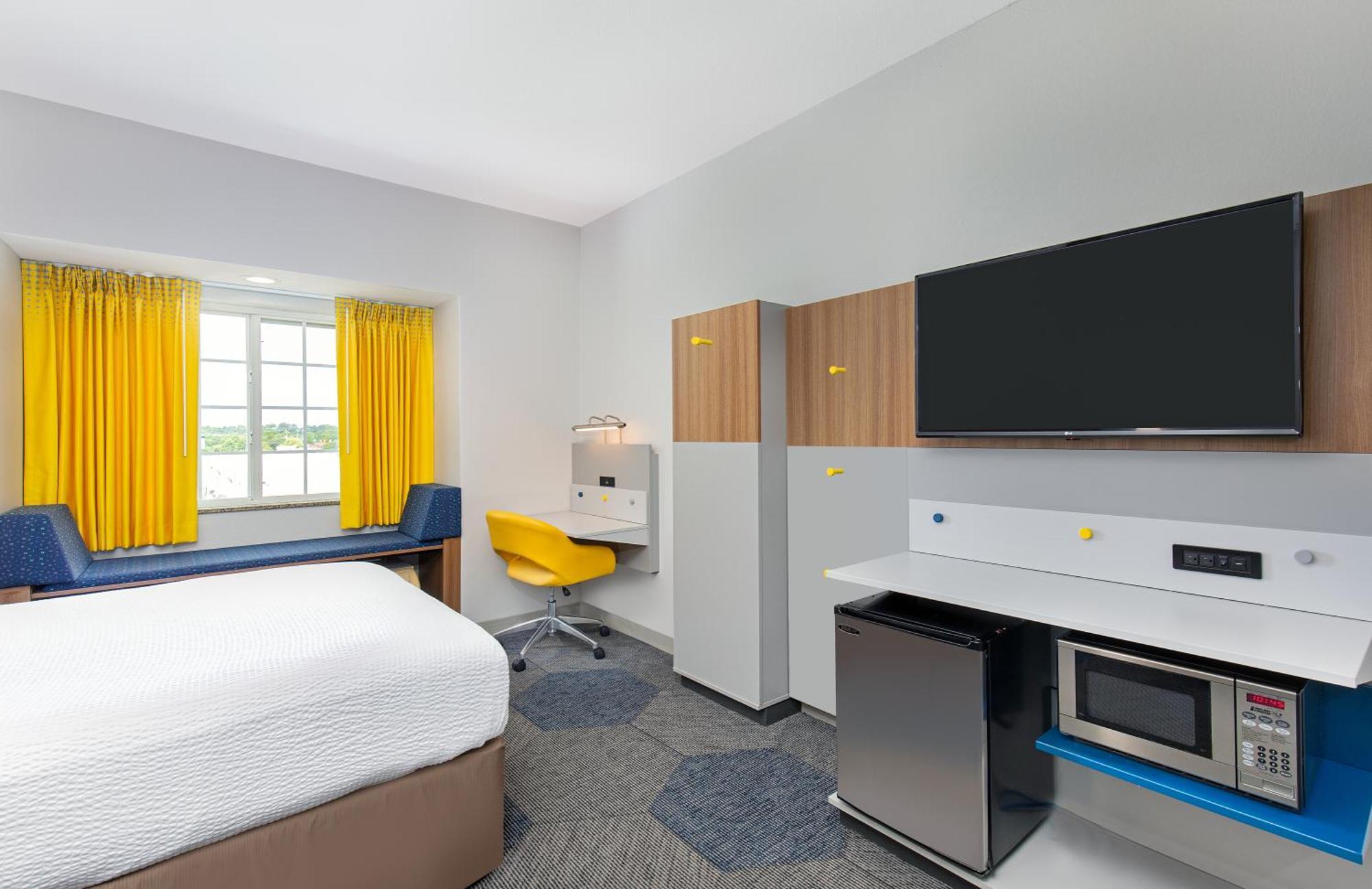 Microtel Inn & Suites Columbus North エクステリア 写真